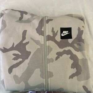 Nike camo youth zip up! SIZE XL YOUTH